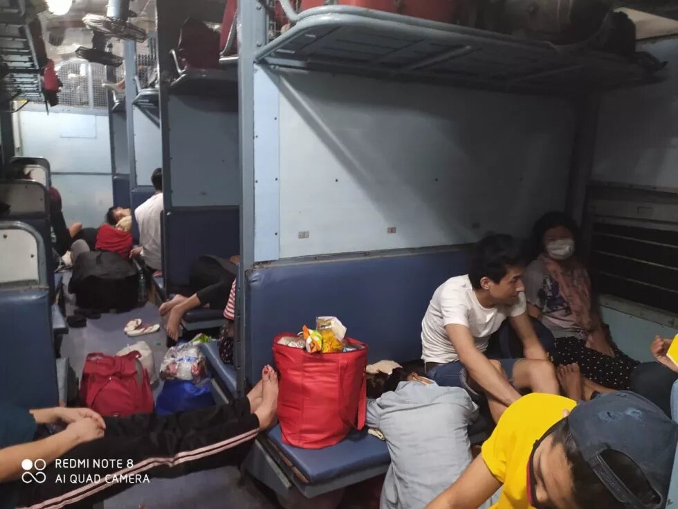 Returnees inside the Train from Delhi to Manipur. Photo by a returnee to Alana Golmei returnees inside the Train from Delhi to Manipur